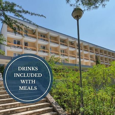 Hotel Alem Baska Voda Bagian luar foto