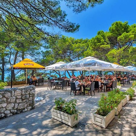 Hotel Alem Baska Voda Bagian luar foto