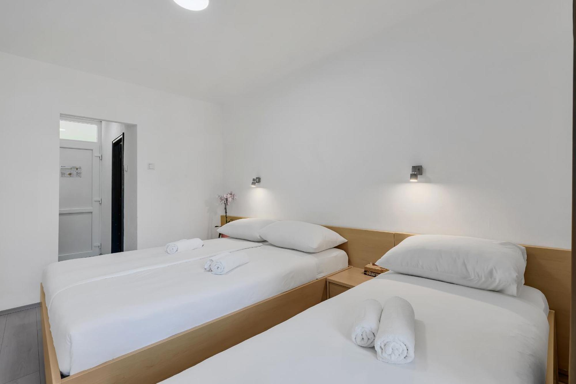Hotel Alem Baska Voda Bagian luar foto