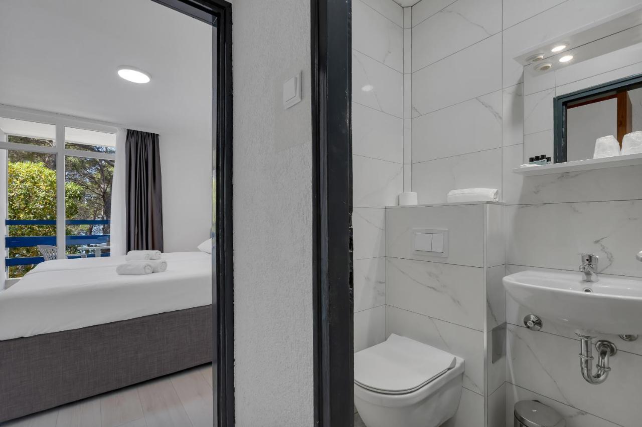 Hotel Alem Baska Voda Bagian luar foto