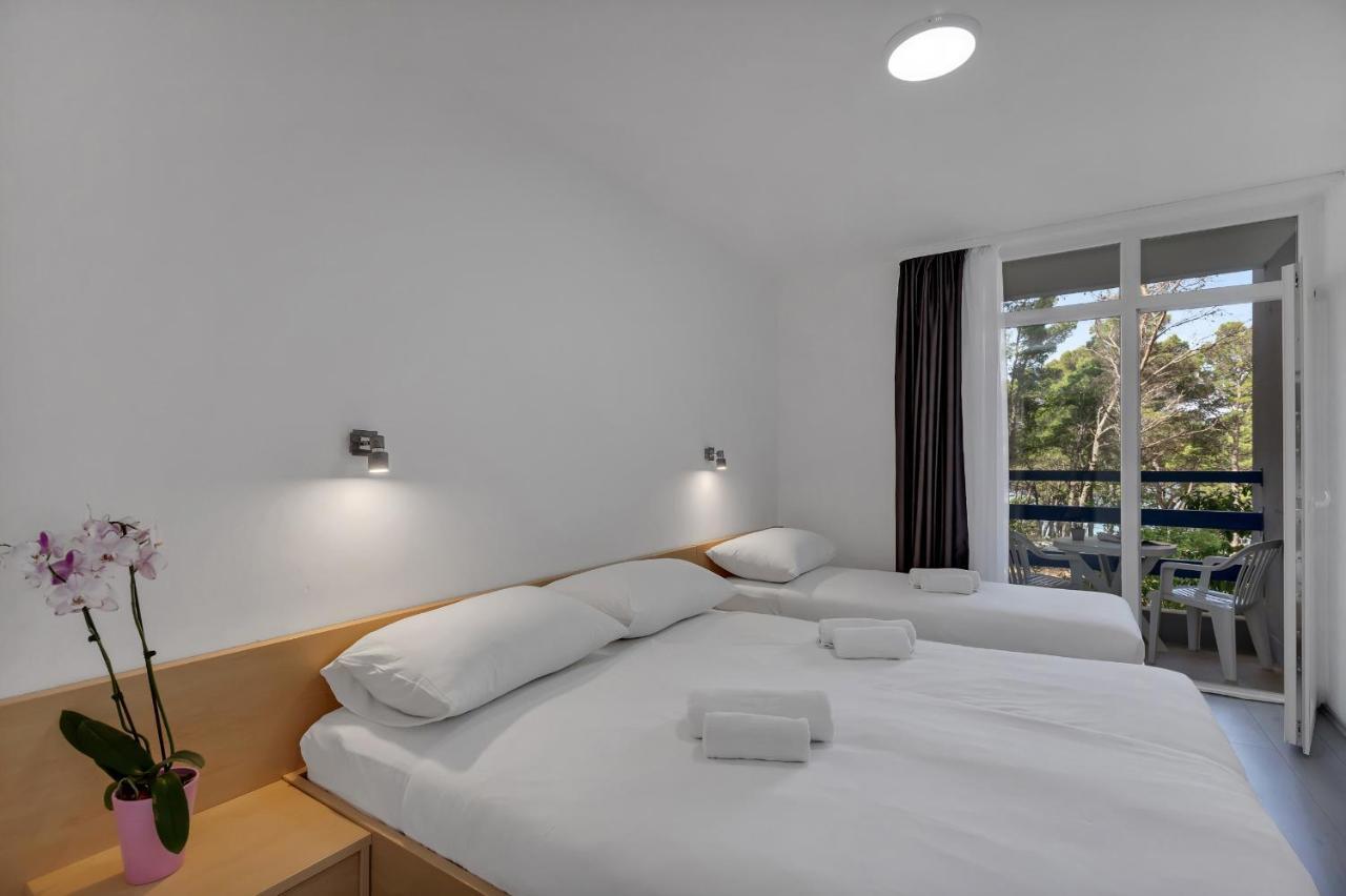 Hotel Alem Baska Voda Bagian luar foto