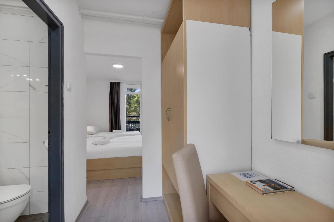 Hotel Alem Baska Voda Bagian luar foto