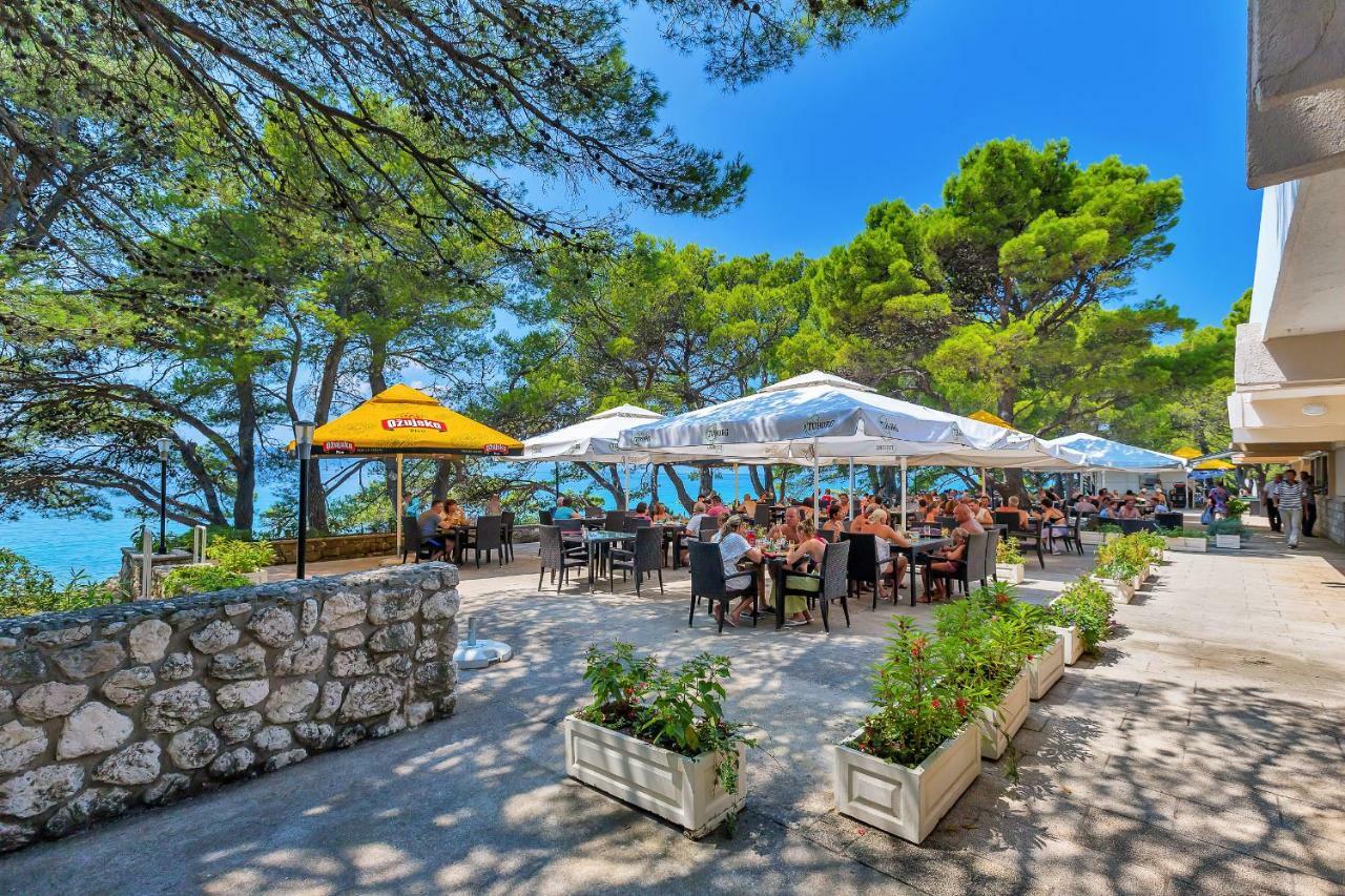 Hotel Alem Baska Voda Bagian luar foto
