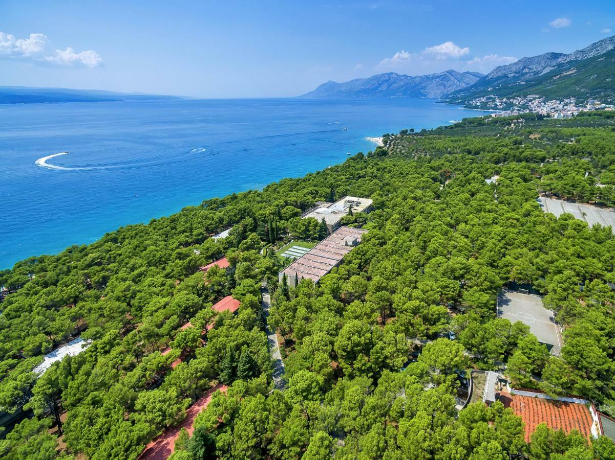 Hotel Alem Baska Voda Bagian luar foto